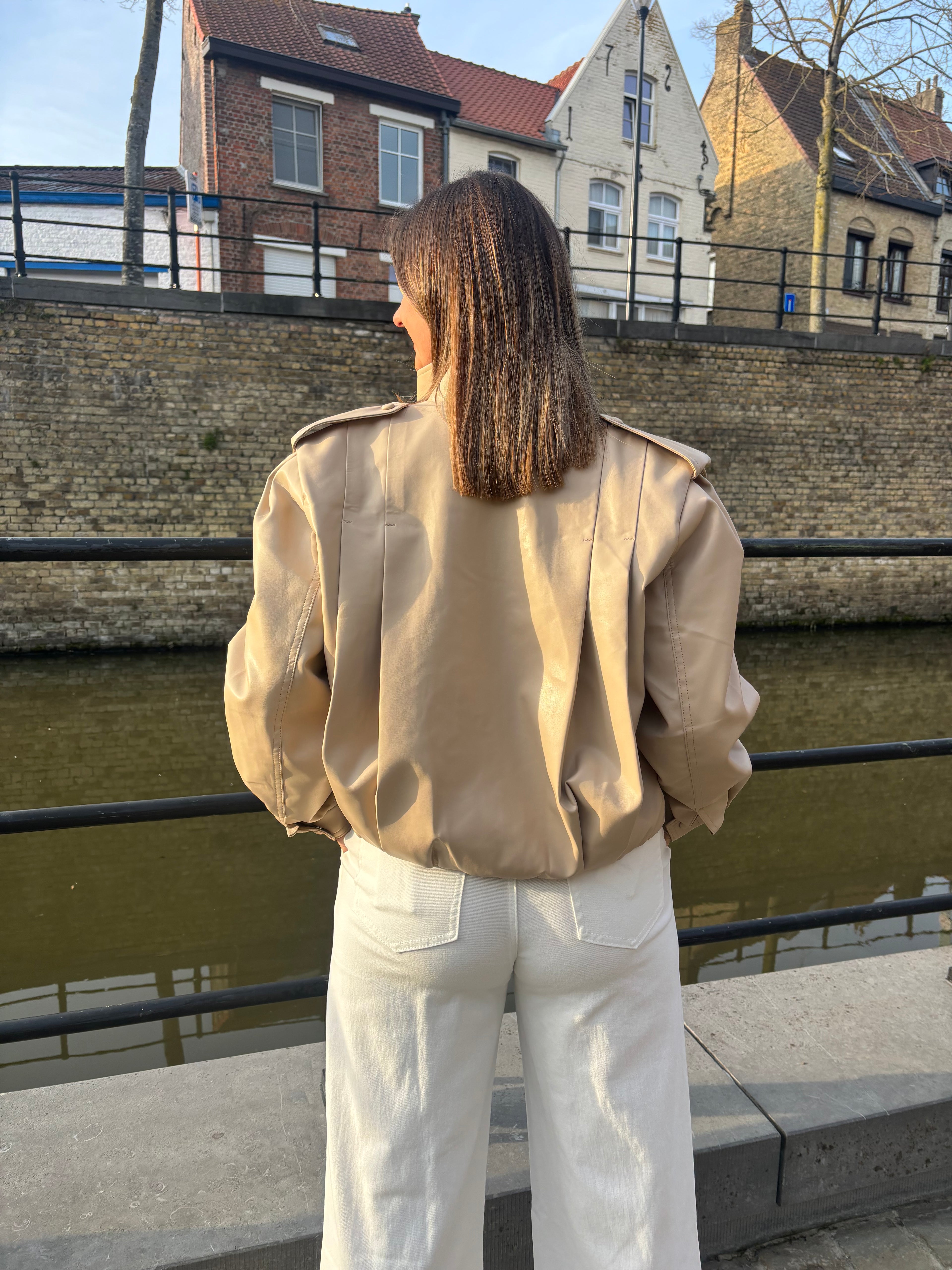 Lederlook jas beige