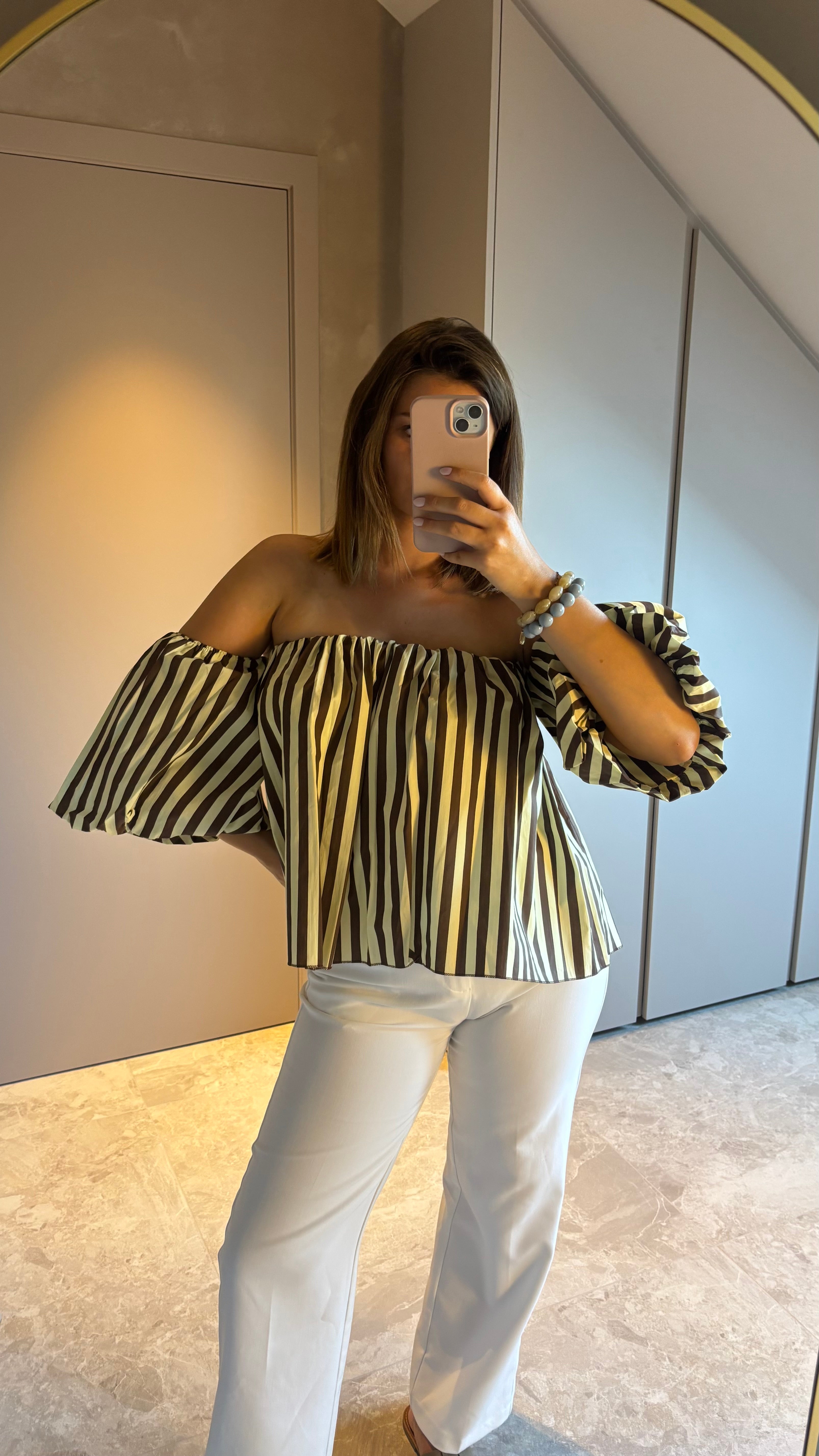 Riviera Off-Shoulder Blouse - Mocha